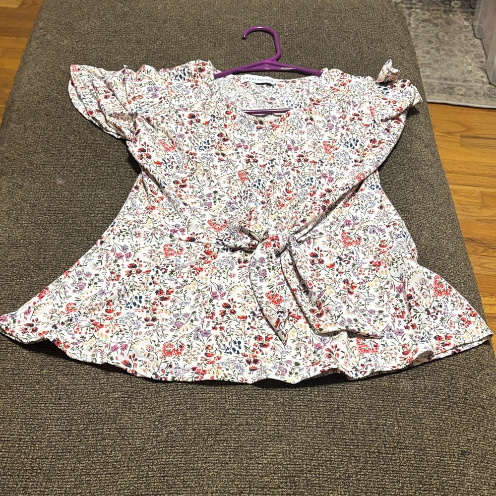Paper Crane Floral Blouse with Ruffle Sleeves